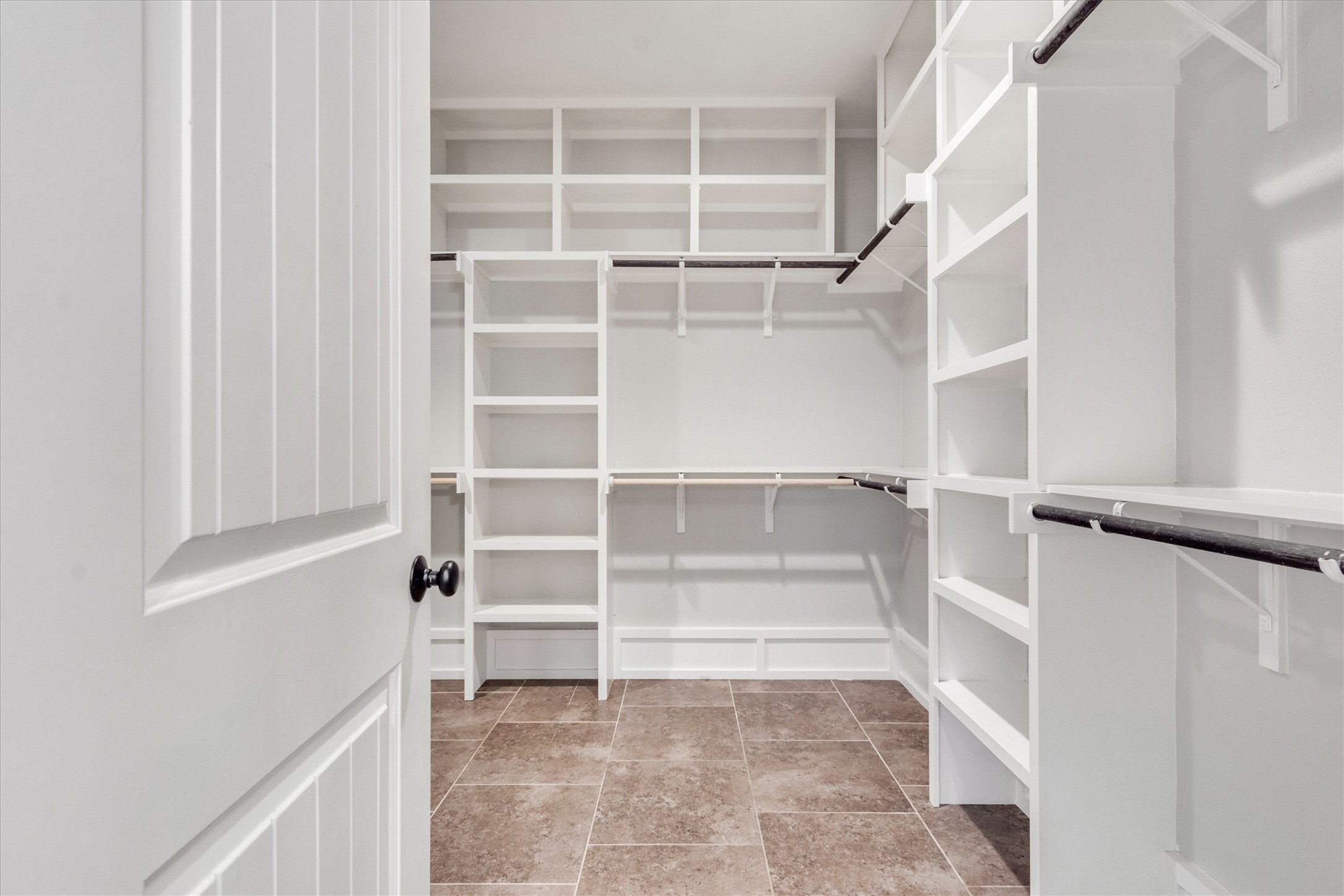 164 Peck Street Kyle, TX 78640 - Photo 12 of 19 View of walk in closet