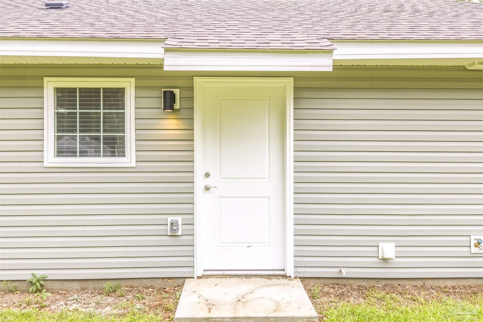 6884 Fast Gun Lane Milton, FL 32570 - Photo 32 of 35
