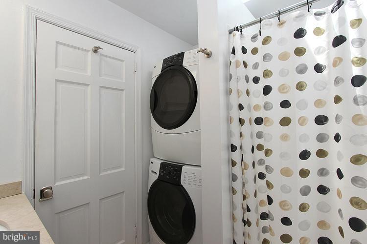 2032 Tunlaw Road Northwest Washington, DC 20007 - Photo 11 of 30 Bath