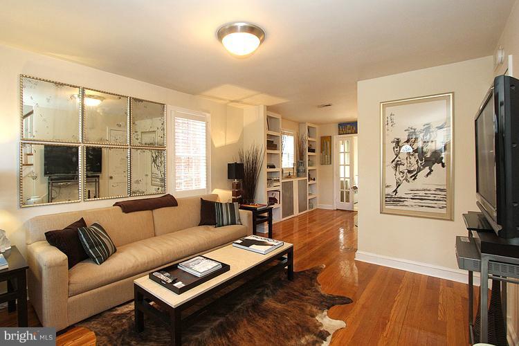 2032 Tunlaw Road Northwest Washington, DC 20007 - Photo 16 of 30 Living Room