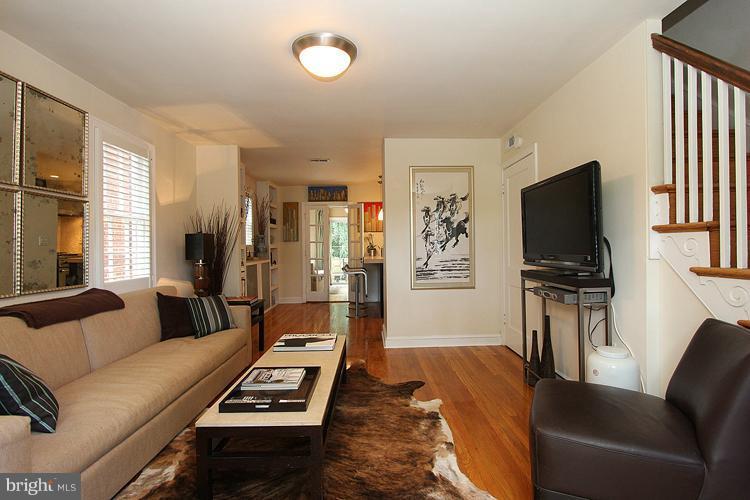 2032 Tunlaw Road Northwest Washington, DC 20007 - Photo 24 of 30 Interior (General)