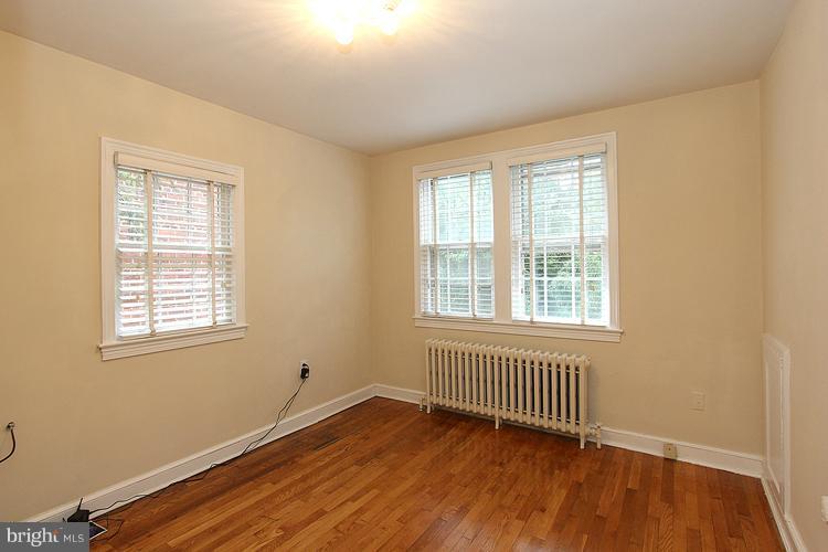2032 Tunlaw Road Northwest Washington, DC 20007 - Photo 28 of 30 Bedroom