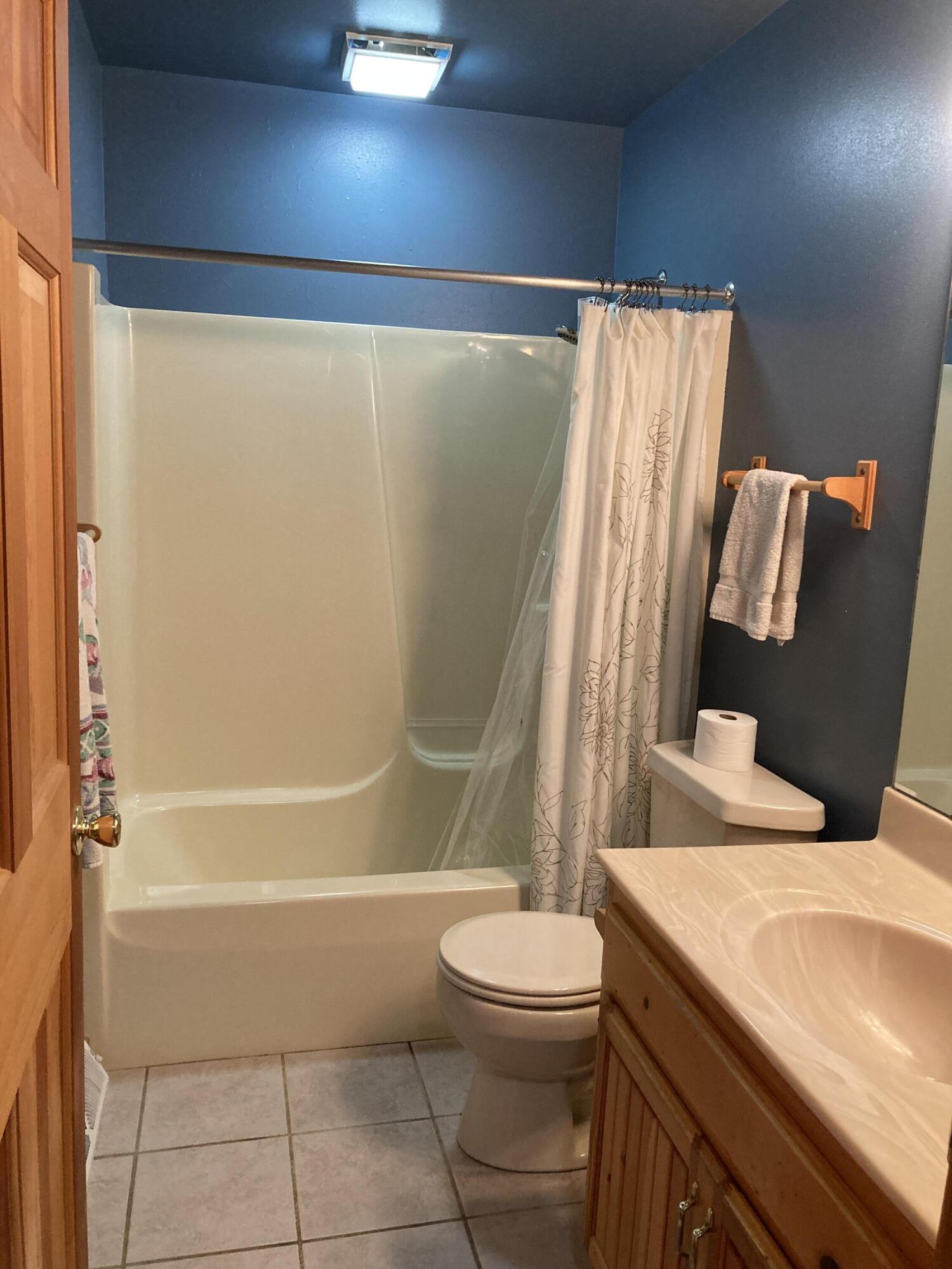 N290 County Rd LL Holland, WI 53013 - Photo 14 of 20 Full Bath