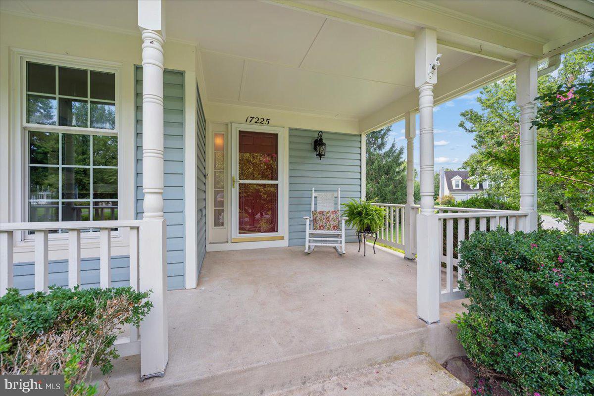 17225 General Custer Way Poolesville, MD 20837 - Photo 3 of 127 Sweet Front Porch