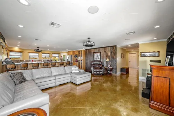 $35,400,000 | 103 Hyde Lake Road, Bennington, OK 74723