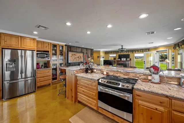 $35,400,000 | 103 Hyde Lake Road, Bennington, OK 74723