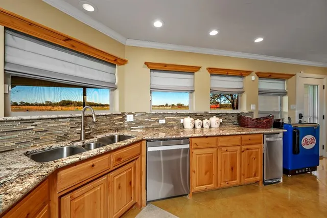 $35,400,000 | 103 Hyde Lake Road, Bennington, OK 74723