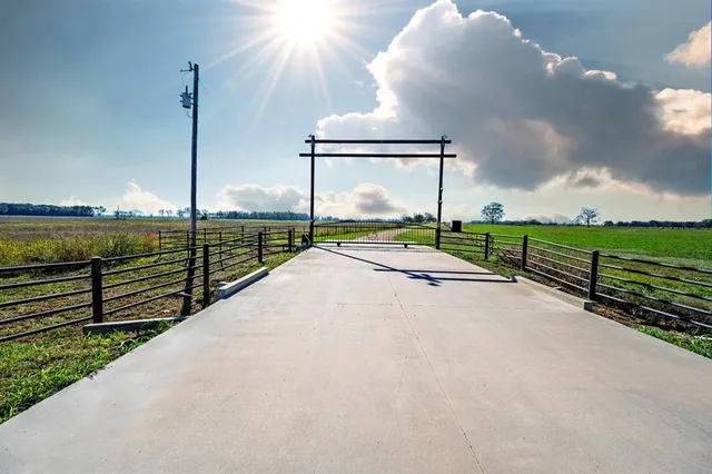 $35,400,000 | 103 Hyde Lake Road, Bennington, OK 74723