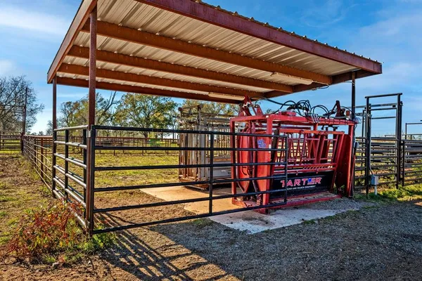 $35,400,000 | 103 Hyde Lake Road, Bennington, OK 74723