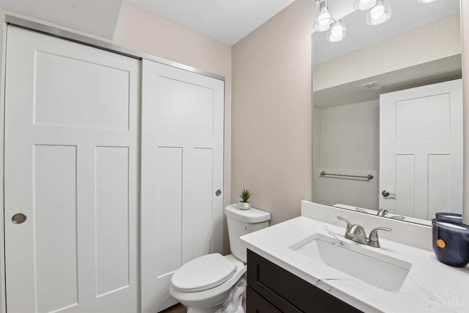 1115 Compton Road Cincinnati, OH 45231 - Photo 37 of 47