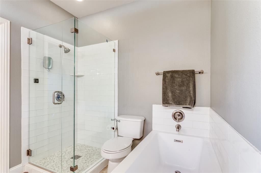 9005 Ranch Bluff Court Benbrook, TX 76126 - Photo 15 of 40 First floor bath, off guest room