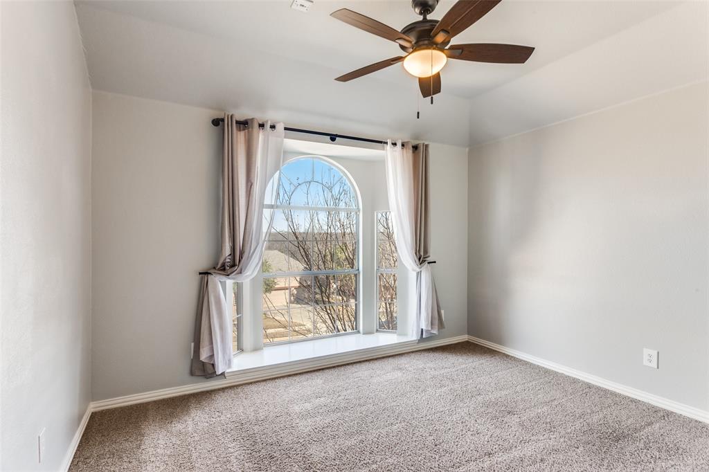 9005 Ranch Bluff Court Benbrook, TX 76126 - Photo 29 of 40