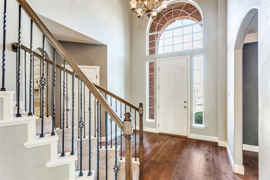 9005 Ranch Bluff Court Benbrook, TX 76126 - Photo 3 of 40