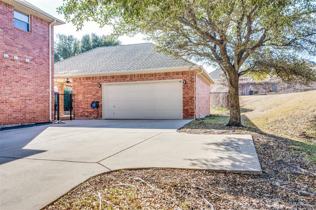 9005 Ranch Bluff Court Benbrook, TX 76126 - Photo 39 of 40
