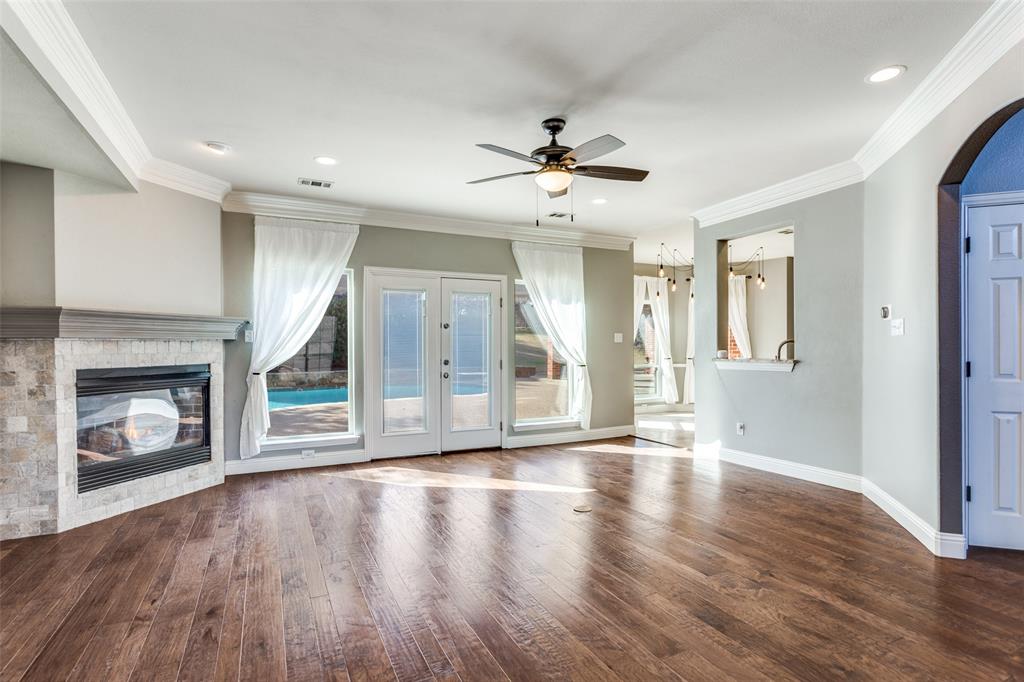 9005 Ranch Bluff Court Benbrook, TX 76126 - Photo 7 of 40