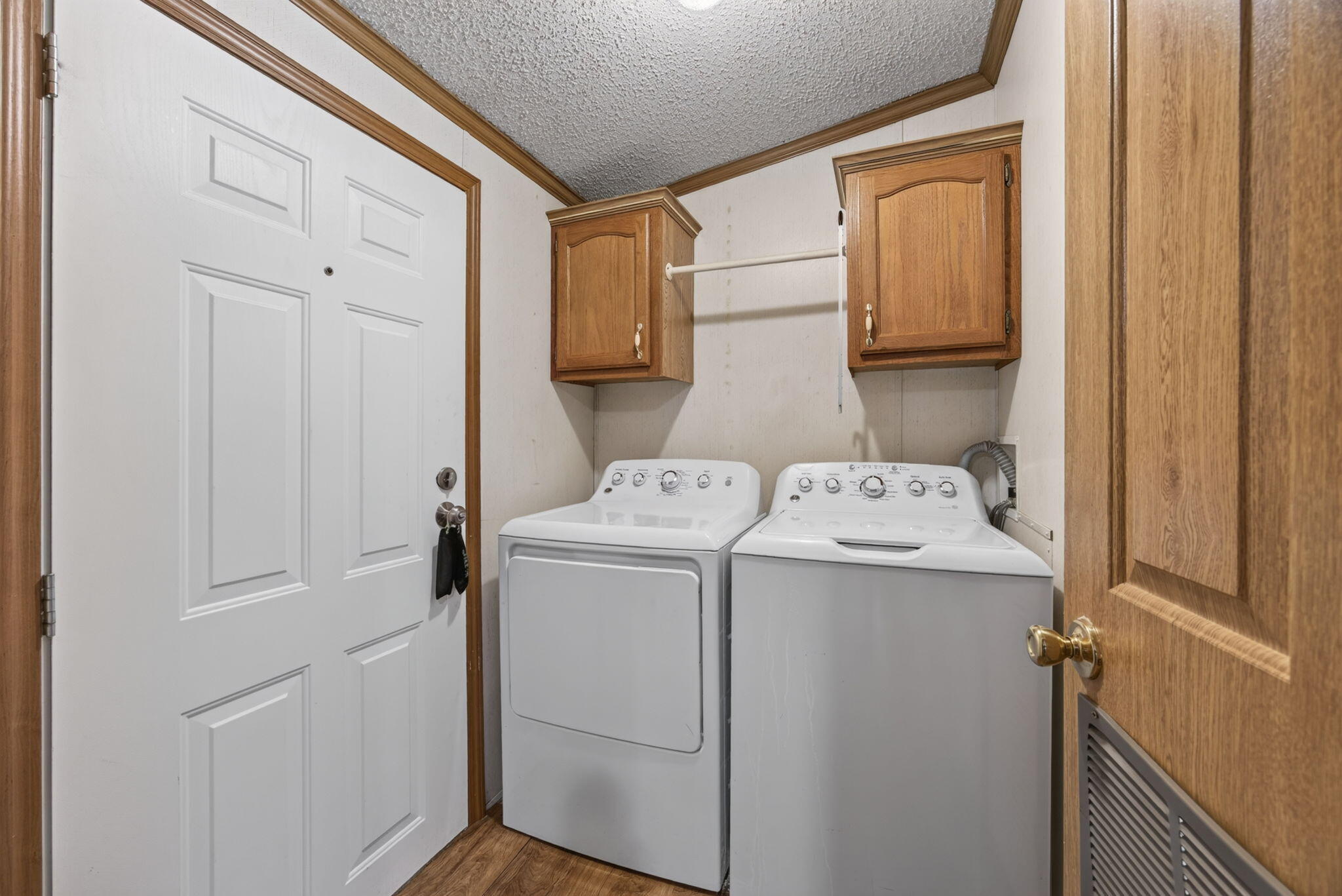 6178 Meredith Grade Road Harrison, MI 48625 - Photo 14 of 42 14-web-or-mls-3Y2A5544-Edit