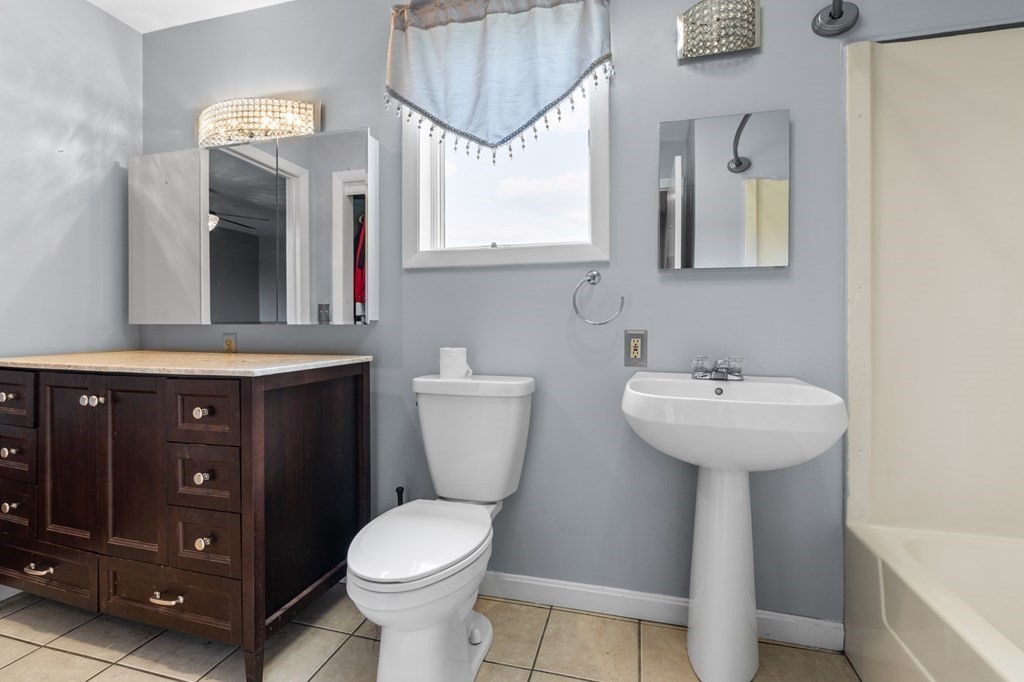 299 Old Stevens Road Swansea, MA 02777 - Photo 10 of 17 Gallery Image 10