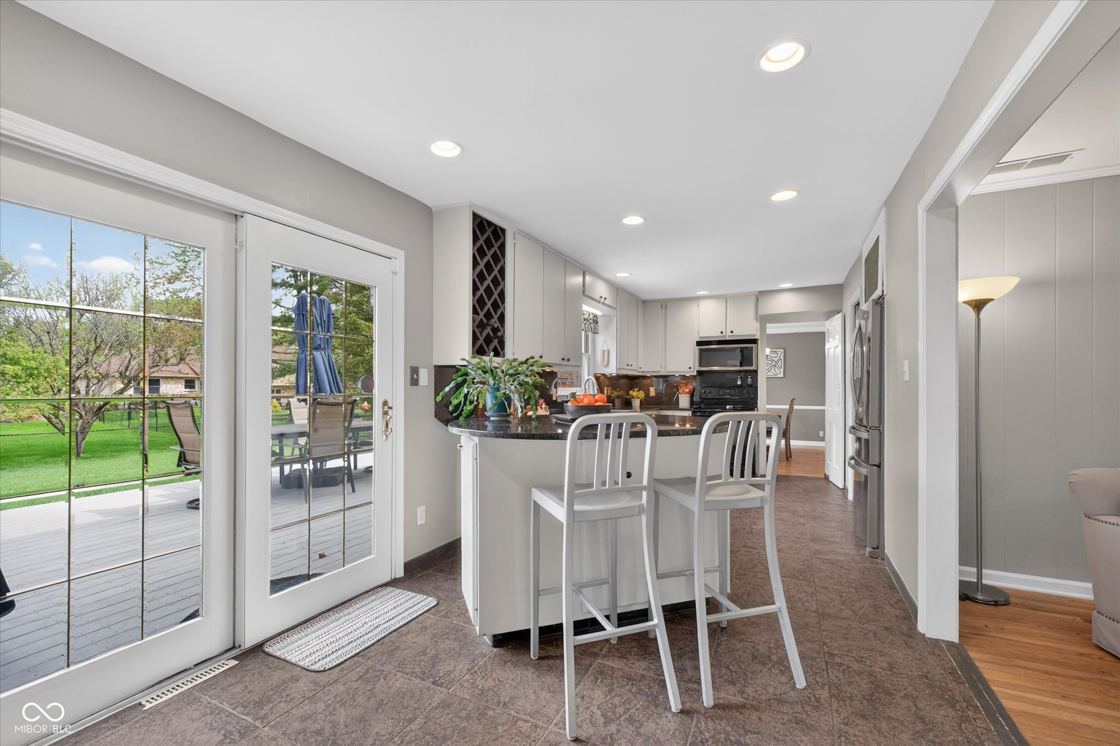 1948 Brewster Road Indianapolis, IN 46260 - Photo 14 of 48