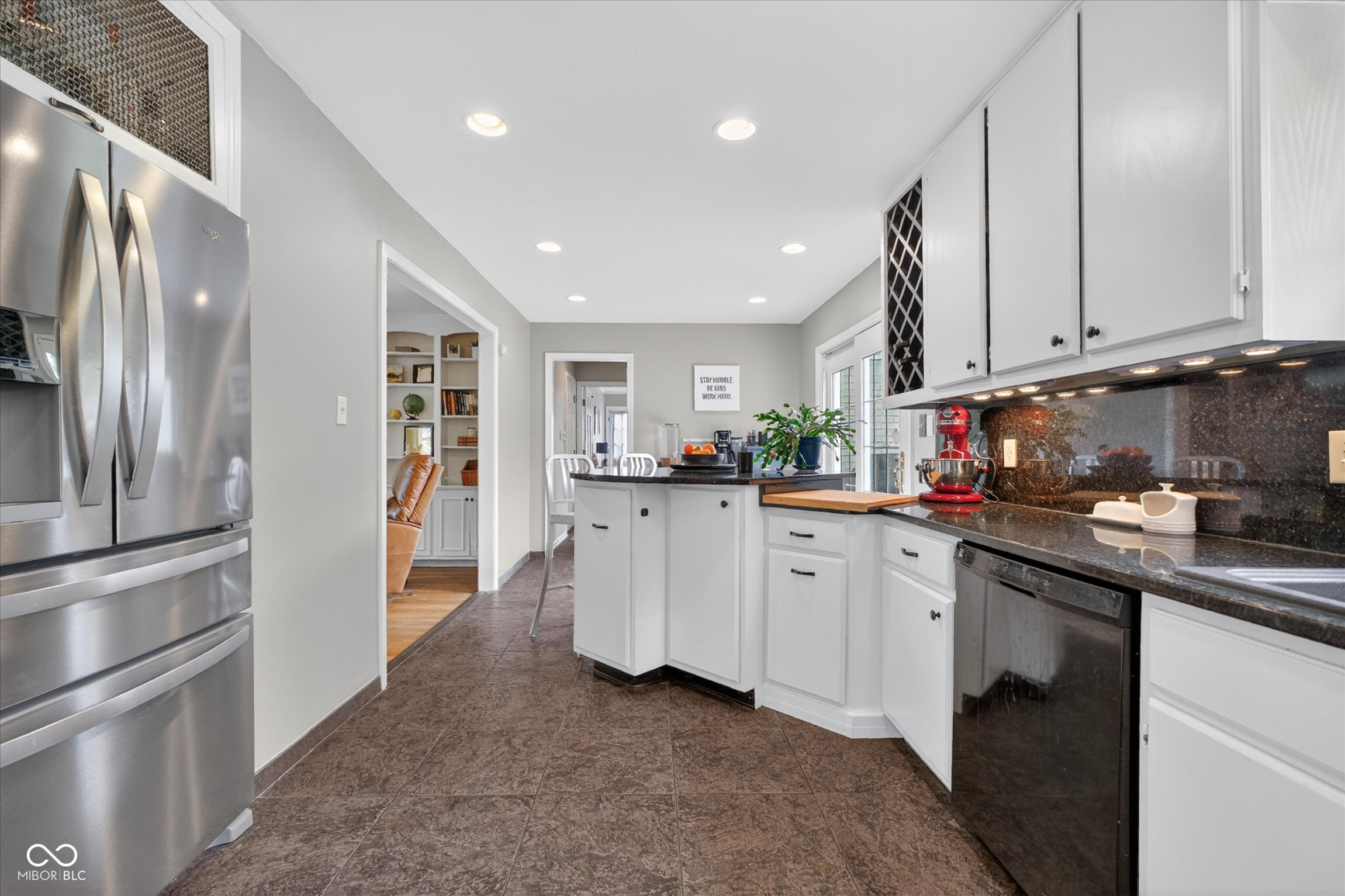 1948 Brewster Road Indianapolis, IN 46260 - Photo 18 of 48