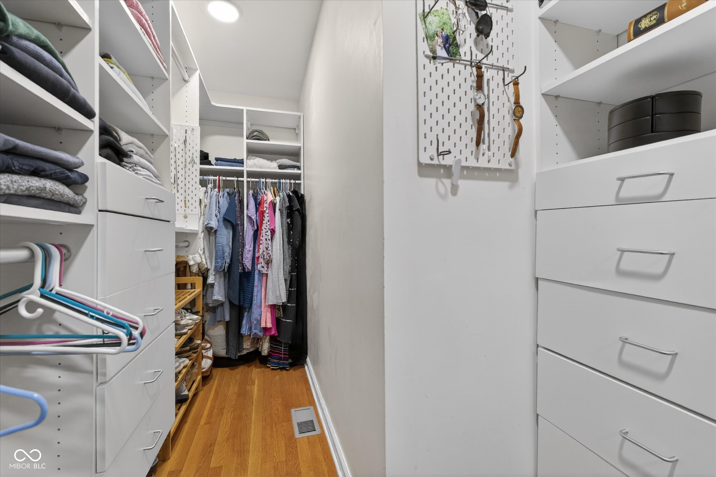 1948 Brewster Road Indianapolis, IN 46260 - Photo 31 of 48