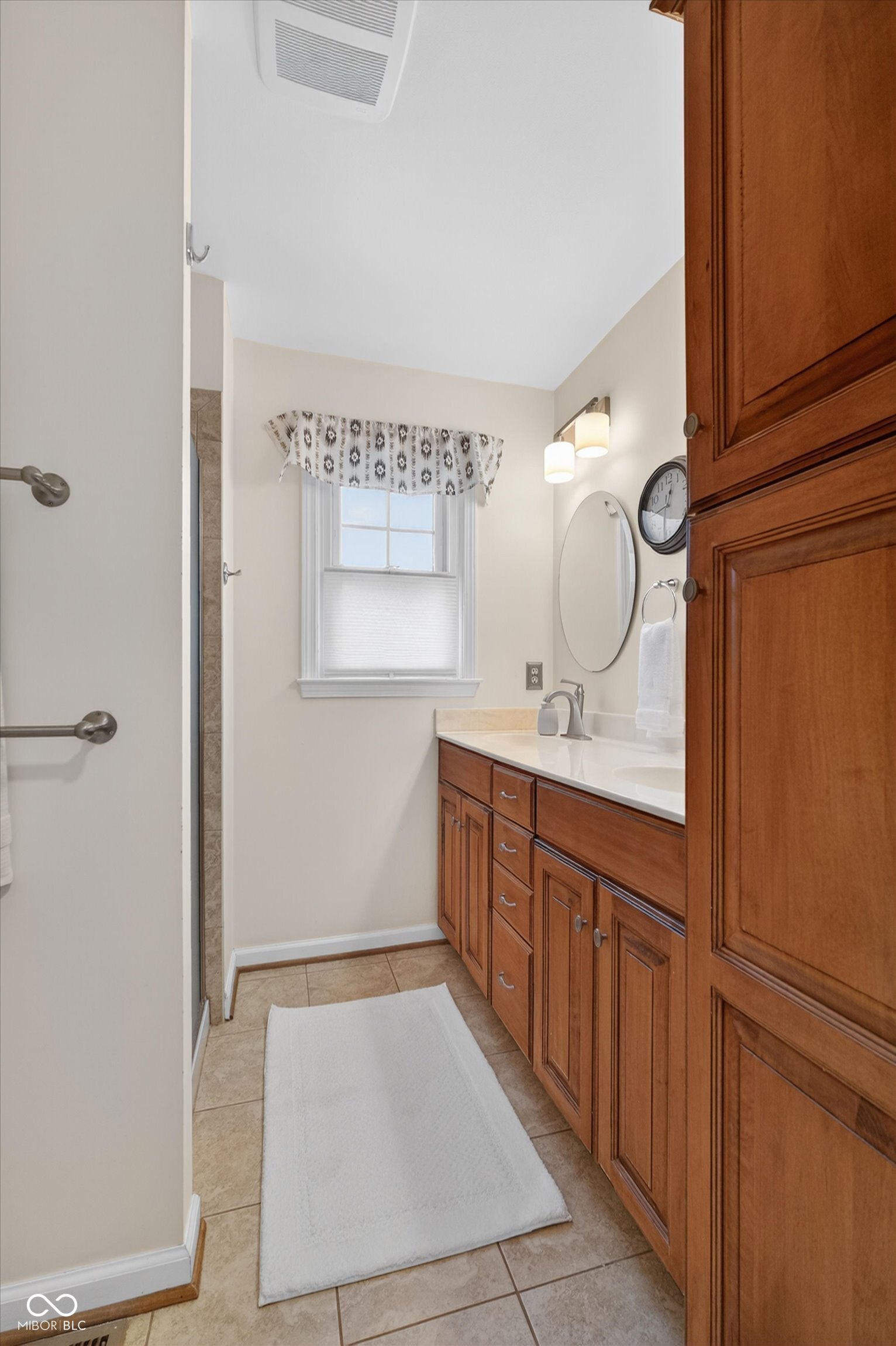 1948 Brewster Road Indianapolis, IN 46260 - Photo 33 of 48