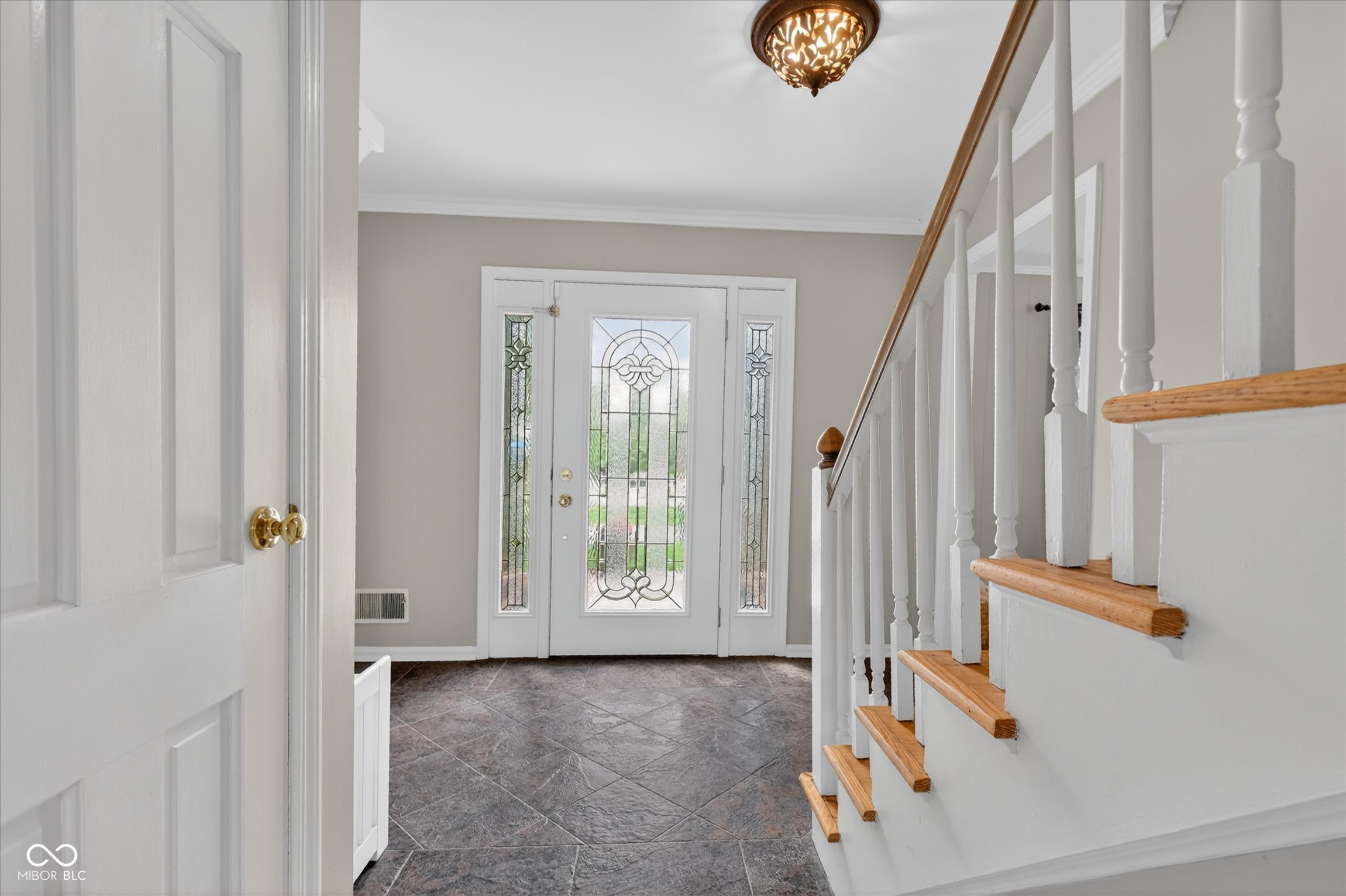 1948 Brewster Road Indianapolis, IN 46260 - Photo 5 of 48