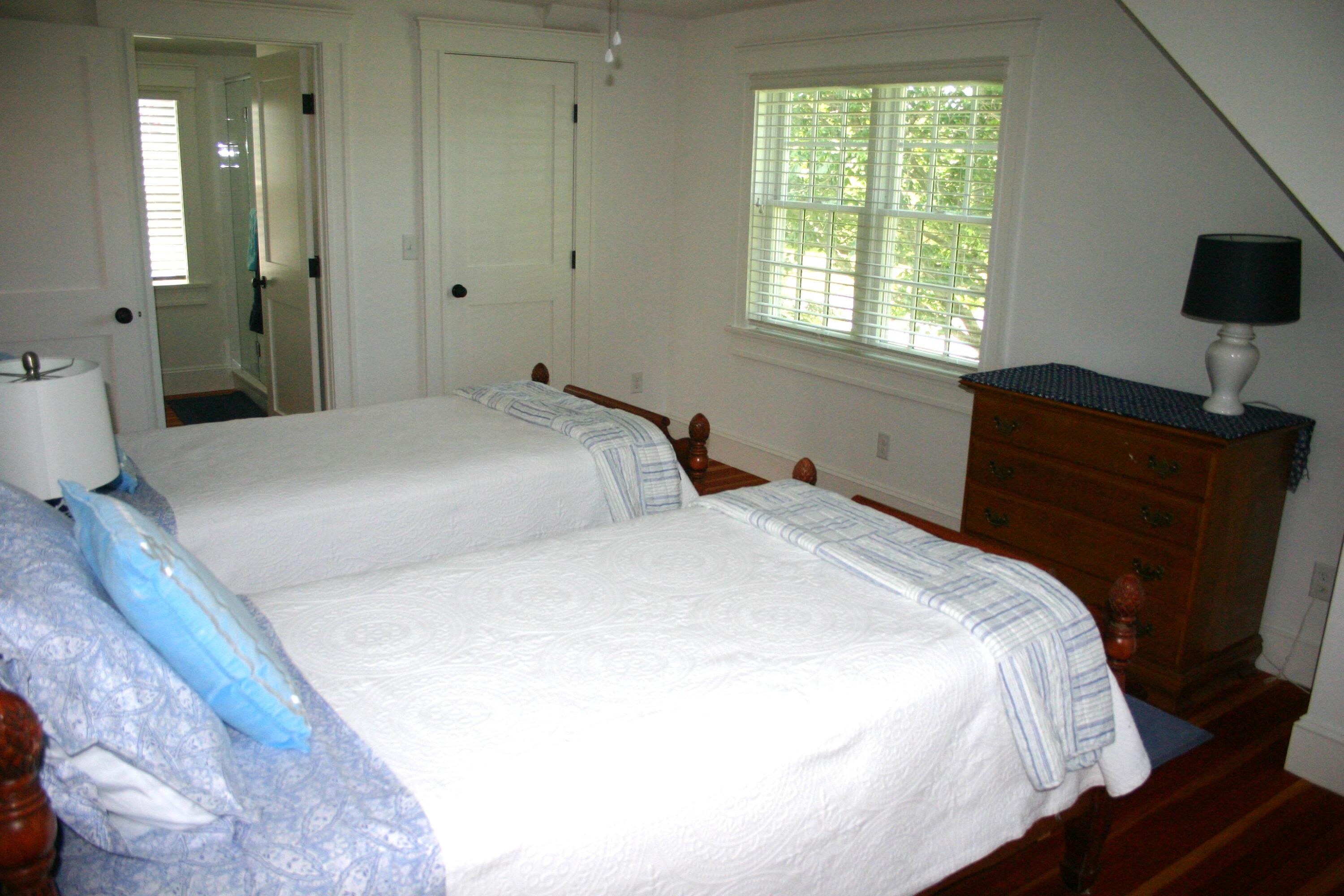 303 Old Harbor Road Chatham, MA 02633 - Photo 14 of 19 Mullin bedroom 1a