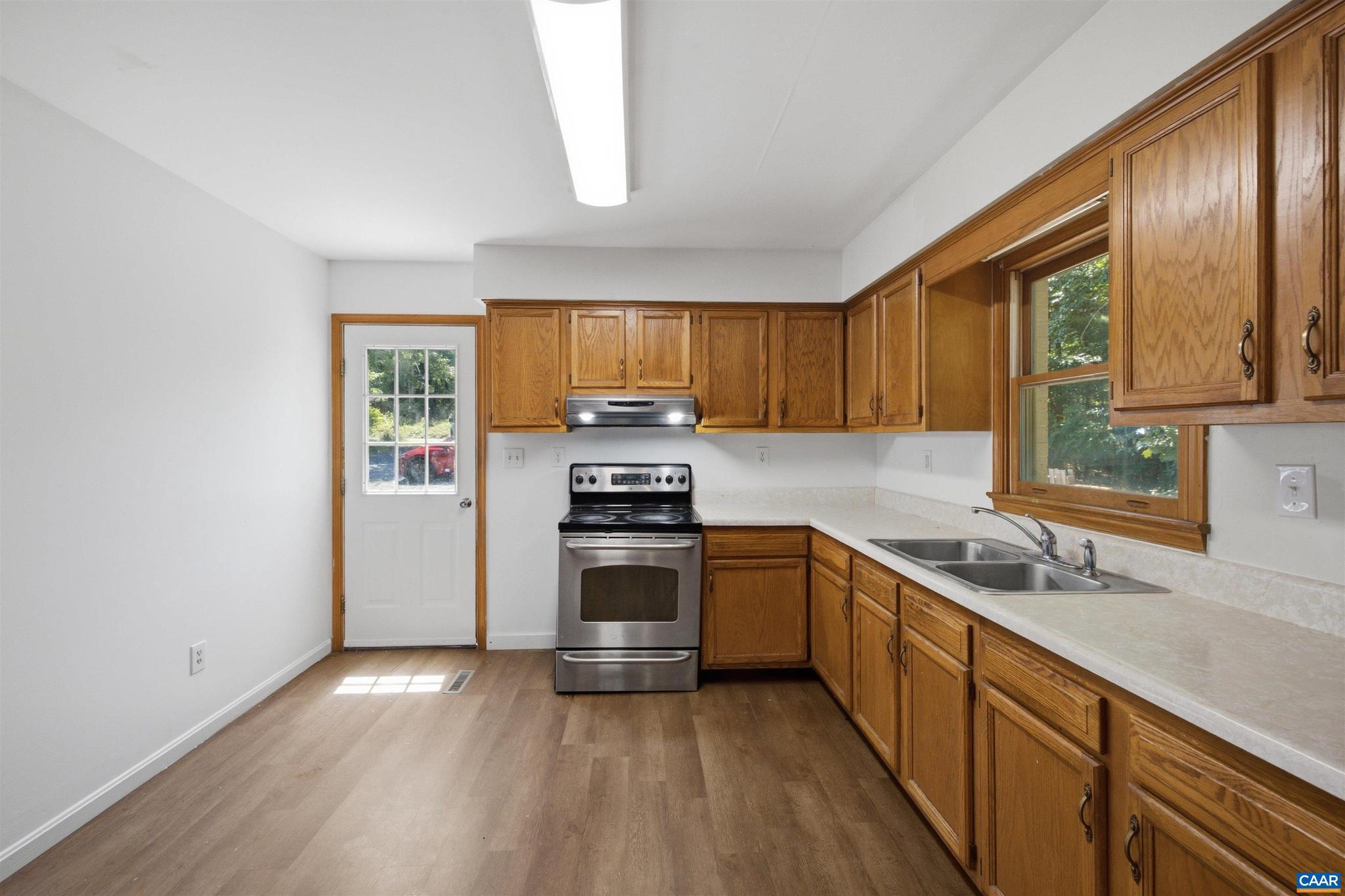 205 Rochelle School Lane Rochelle, VA 22738 - Photo 5 of 27