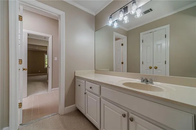 a view of a livingroom with a ceiling fan