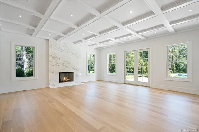 $8,499,000 | 8 Dogwood Hill, Glen Head, NY 11545