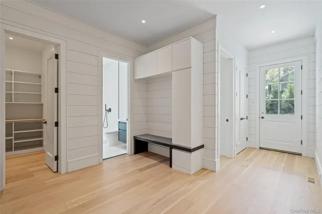 $8,499,000 | 8 Dogwood Hill, Glen Head, NY 11545