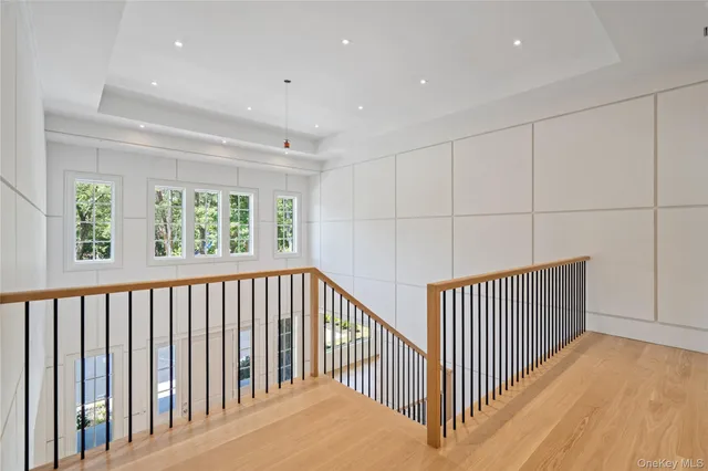 $8,499,000 | 8 Dogwood Hill, Glen Head, NY 11545