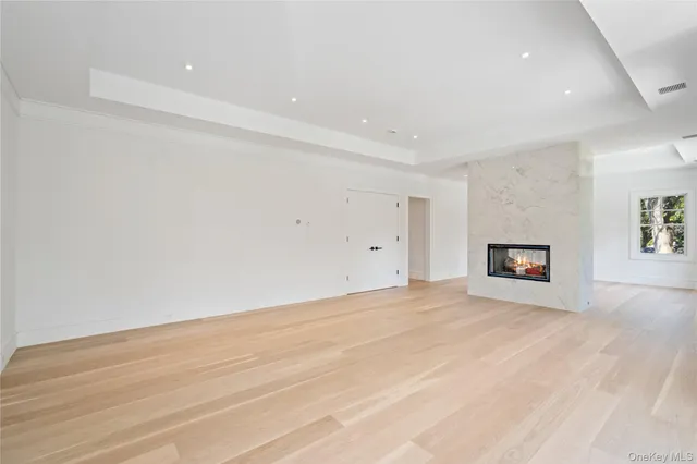 $8,499,000 | 8 Dogwood Hill, Glen Head, NY 11545