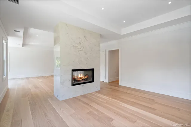 $8,499,000 | 8 Dogwood Hill, Glen Head, NY 11545