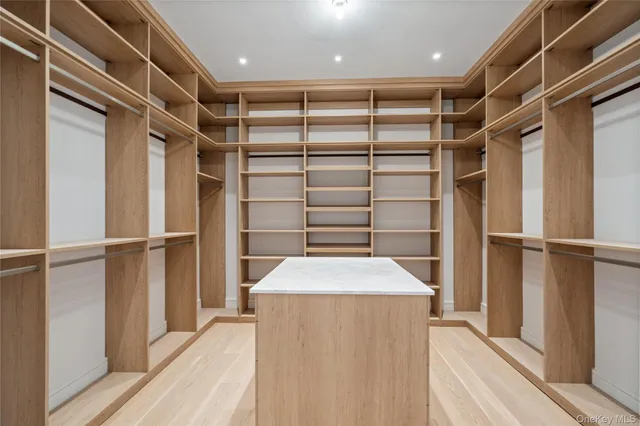 $8,499,000 | 8 Dogwood Hill, Glen Head, NY 11545