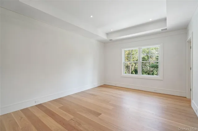 $8,499,000 | 8 Dogwood Hill, Glen Head, NY 11545