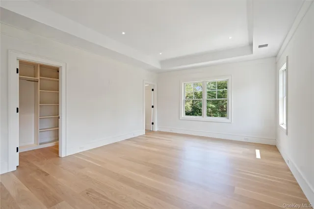 $8,499,000 | 8 Dogwood Hill, Glen Head, NY 11545