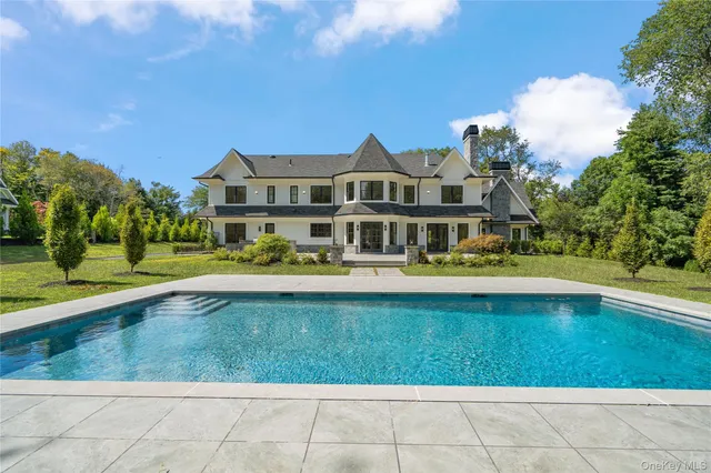 $8,499,000 | 8 Dogwood Hill, Glen Head, NY 11545