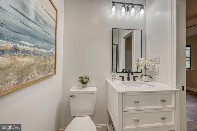 $419,900 | 261 Bishop Drive, Aston, PA 19014