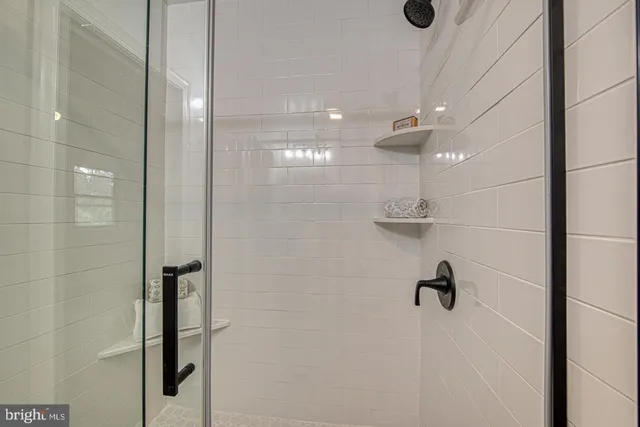 $419,900 | 261 Bishop Drive, Aston, PA 19014