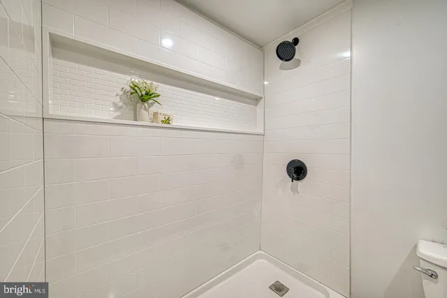 $419,900 | 261 Bishop Drive, Aston, PA 19014