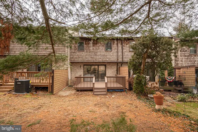 $419,900 | 261 Bishop Drive, Aston, PA 19014