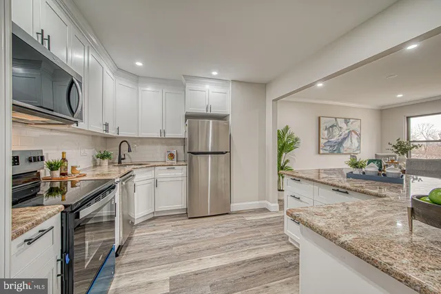 $419,900 | 261 Bishop Drive, Aston, PA 19014