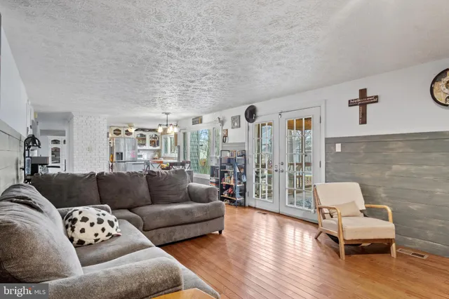 $675,000 | 15500 Laurel Ridge Road, Dumfries, VA 22025