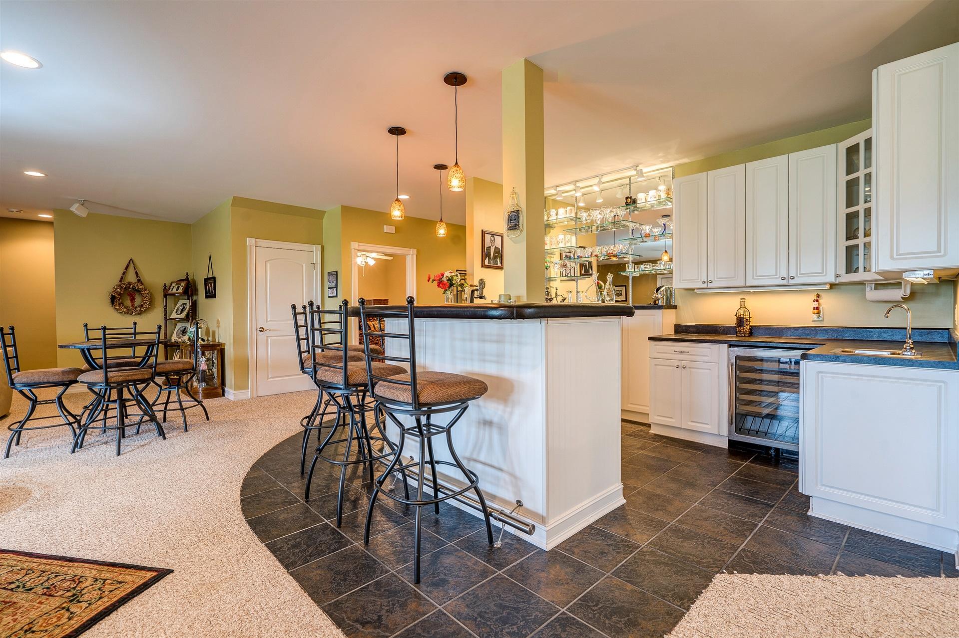 171 Calypso Road Moneta, VA 24121 - Photo 6 of 60 LakeLevelBar
