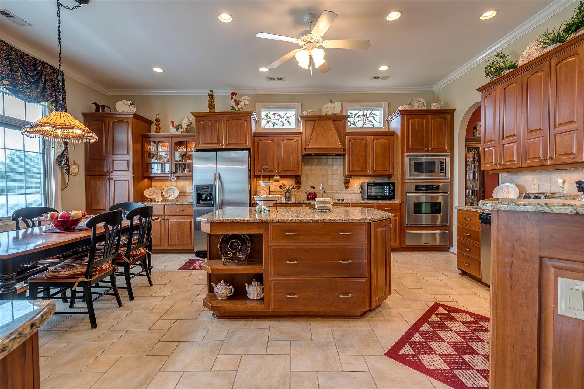 171 Calypso Road Moneta, VA 24121 - Photo 7 of 60 eat in chef's kitchen