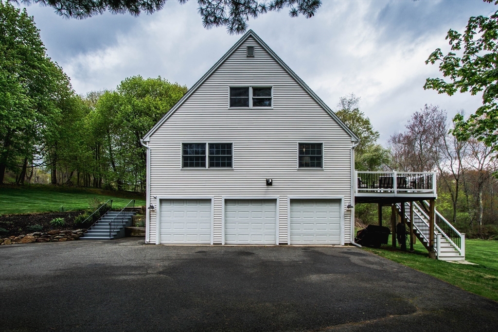 692 Cronin Road Warren, MA 01585 - Photo 4 of 42