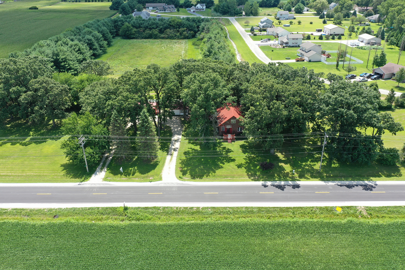 5714 East 3500S Road St. Anne, IL 60964 - Photo 1 of 35 a view of a garden area