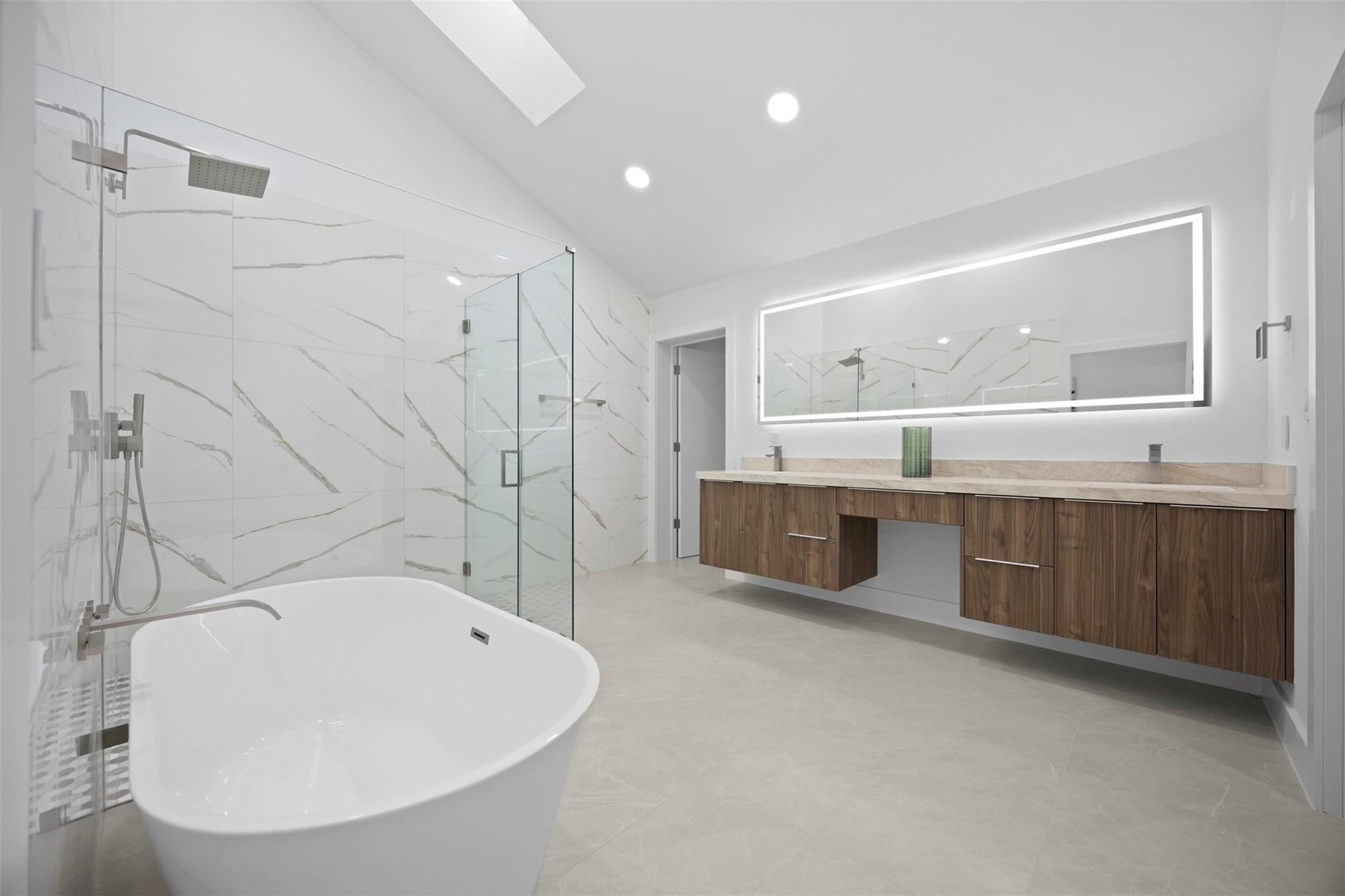 7571 Estrella Circle Boca Raton, FL 33433 - Photo 39 of 79 Primary Bathroom