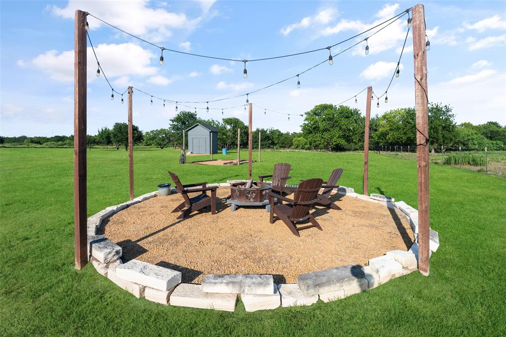 1019 Vaughan Lane Tioga, TX 76271 - Photo 38 of 40